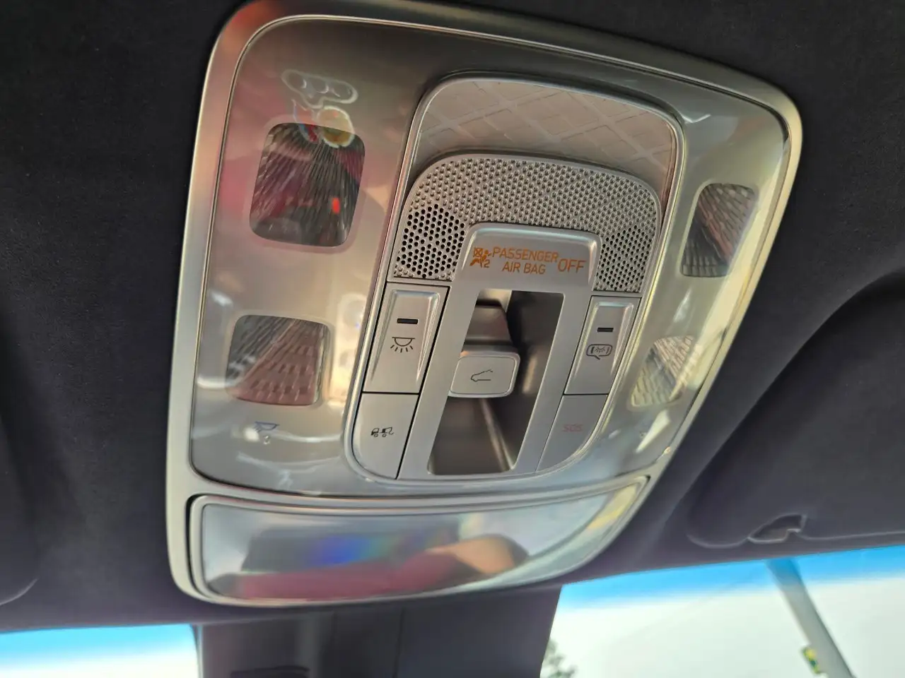 Genesis GV70 - Image 27