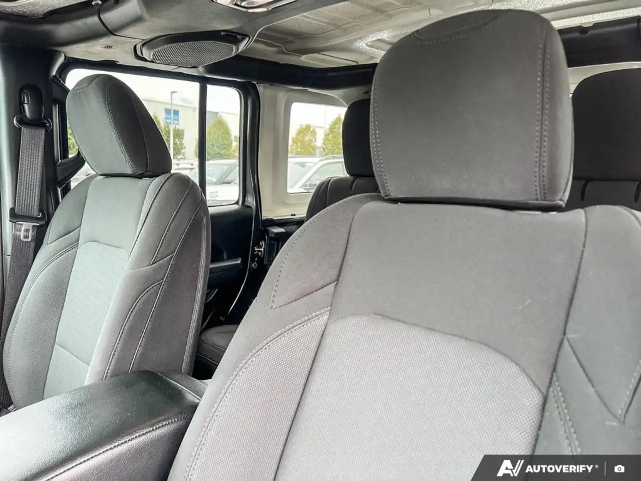 Jeep Wrangler - Image 19