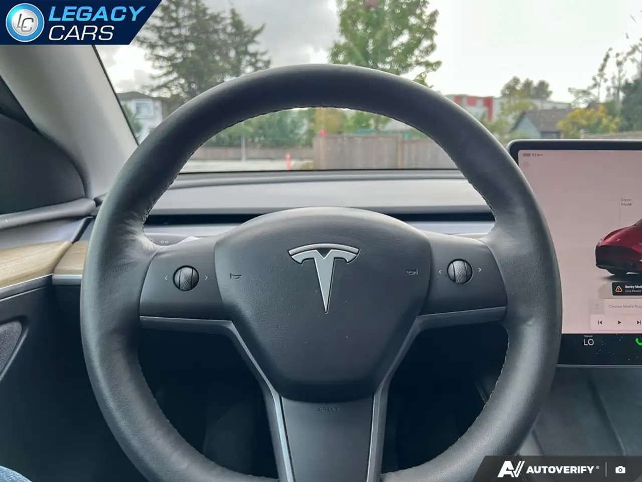 Tesla Model Y - Image 13