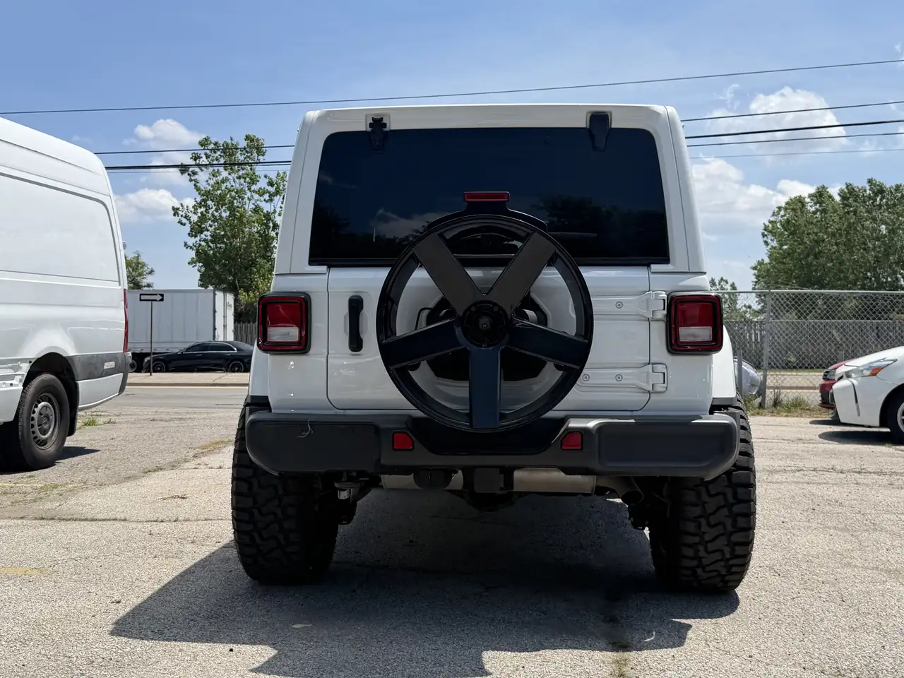 Jeep Wrangler - Image 8