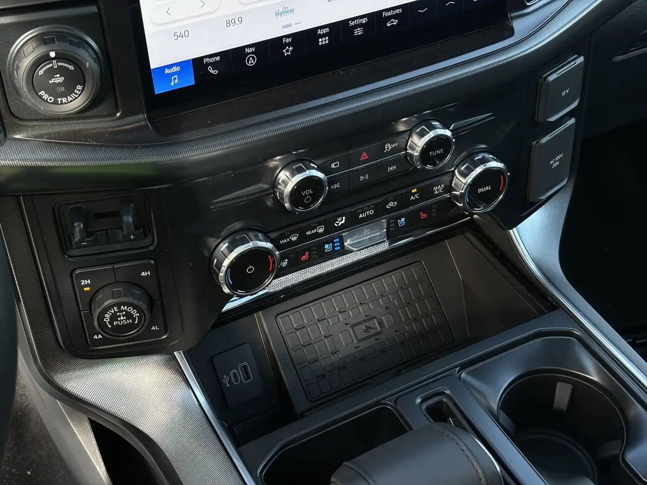 Ford F-150 - Image 33