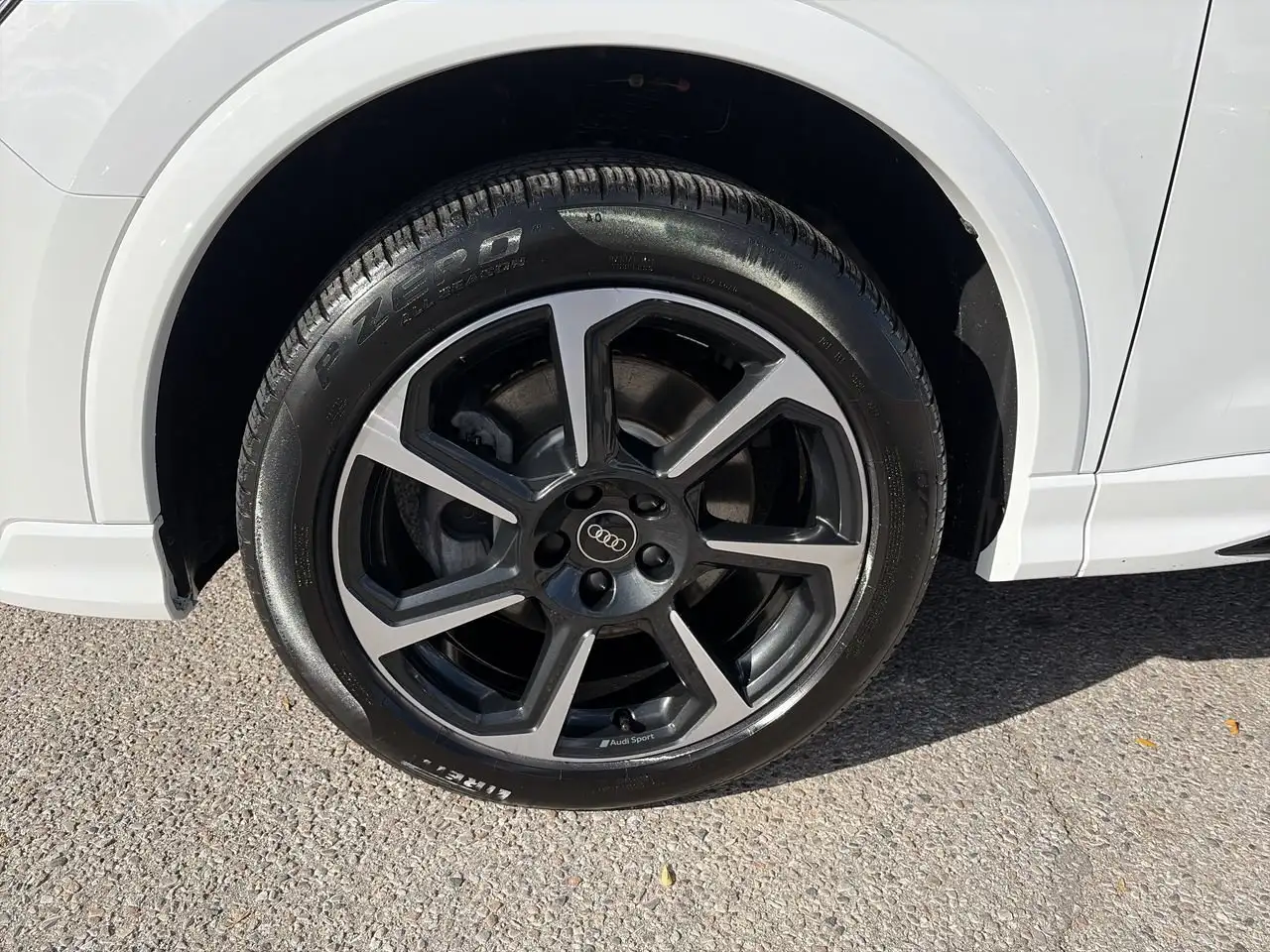 Audi Q3 - Image 18