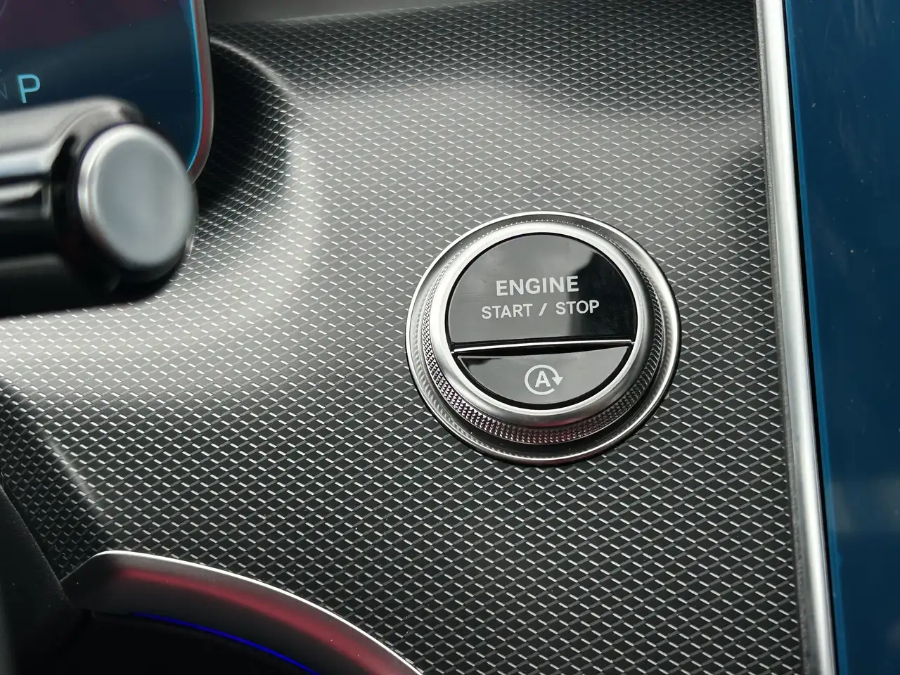 Mercedes-Benz C-Class - Image 18