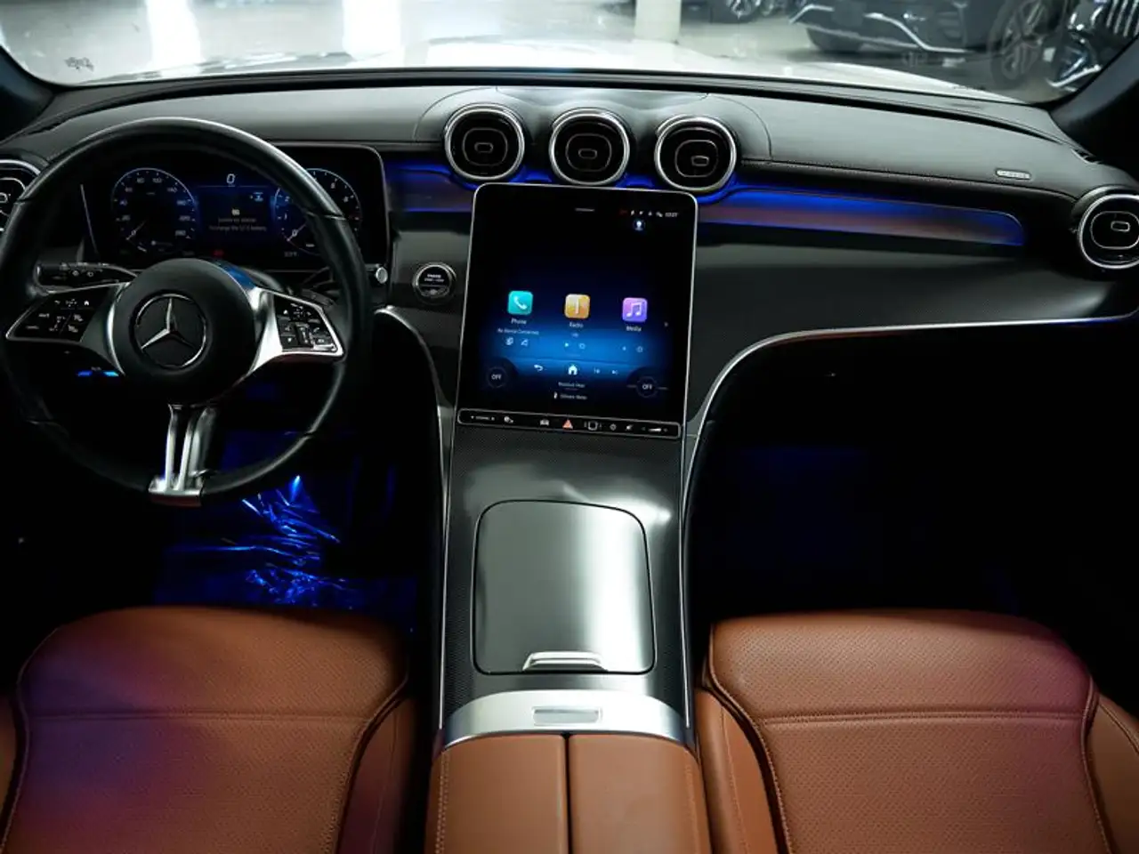 Mercedes-Benz GLC - Image 24