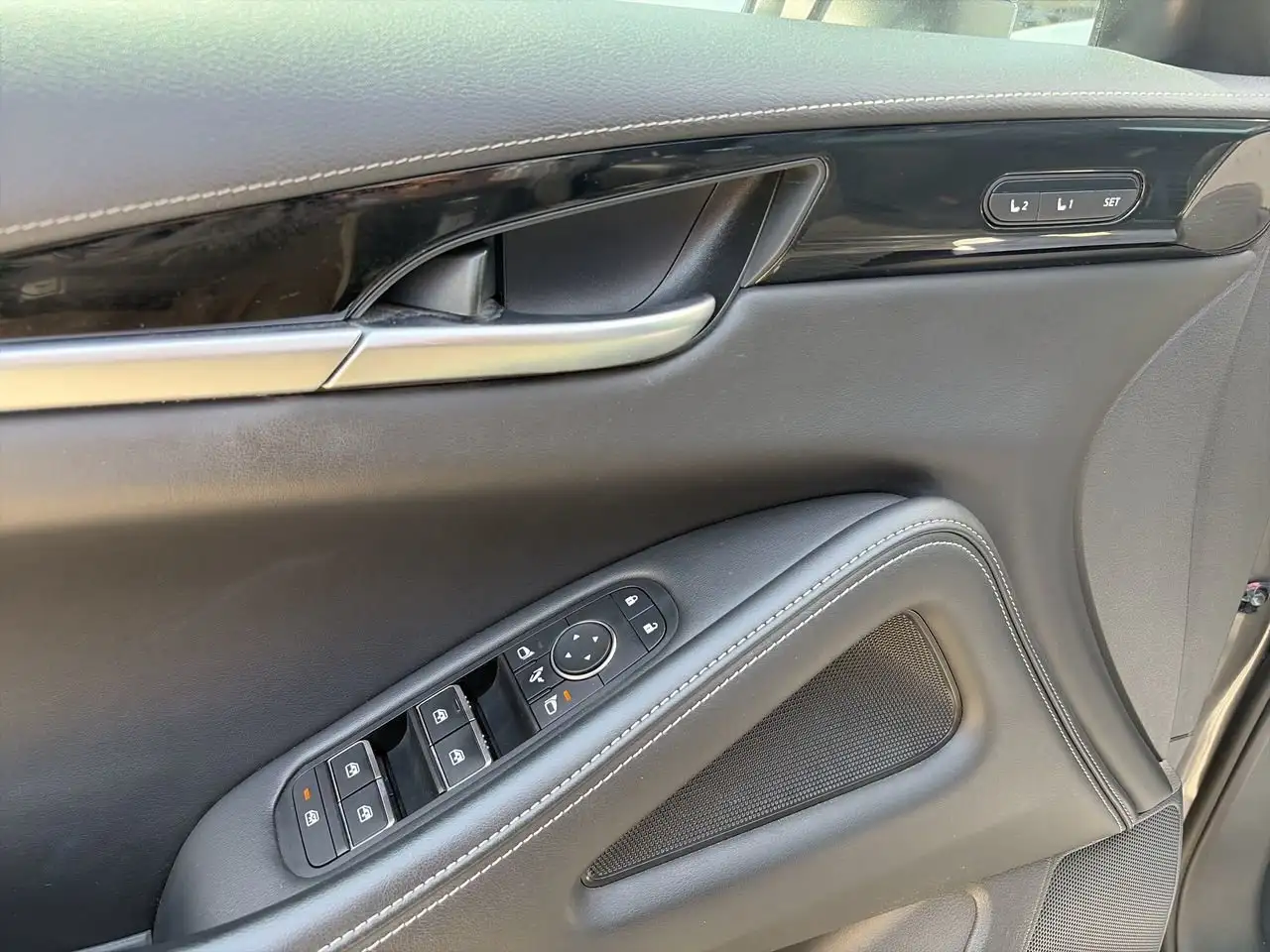 Infiniti QX60 - Image 21