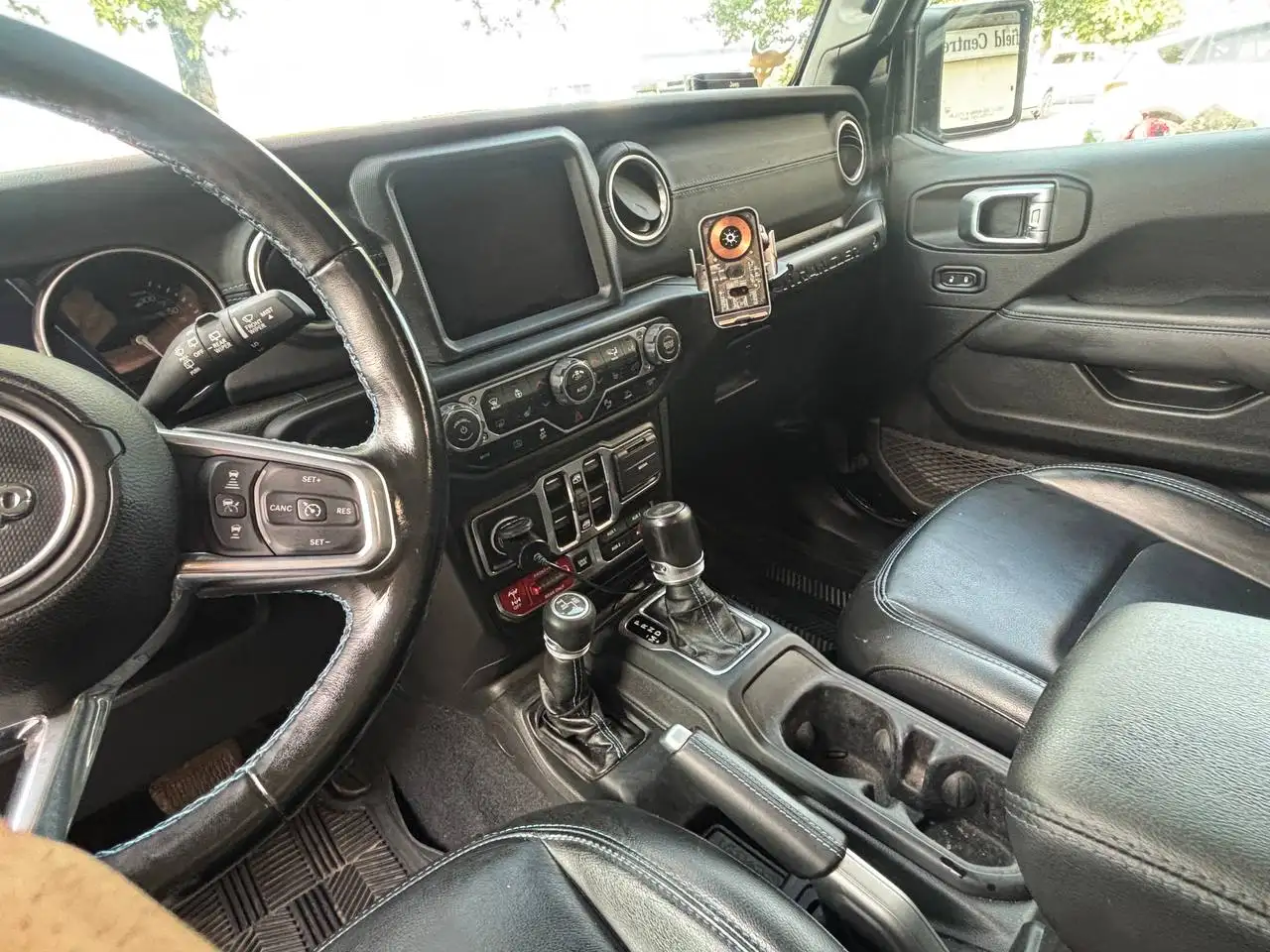 Jeep Wrangler - Image 7