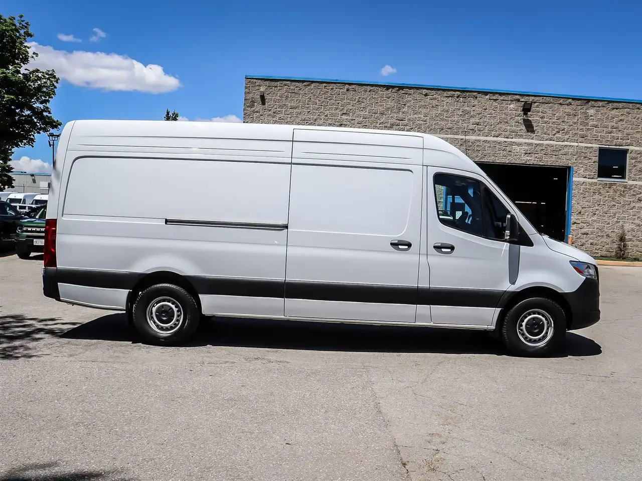 Mercedes-Benz Sprinter - Image 4