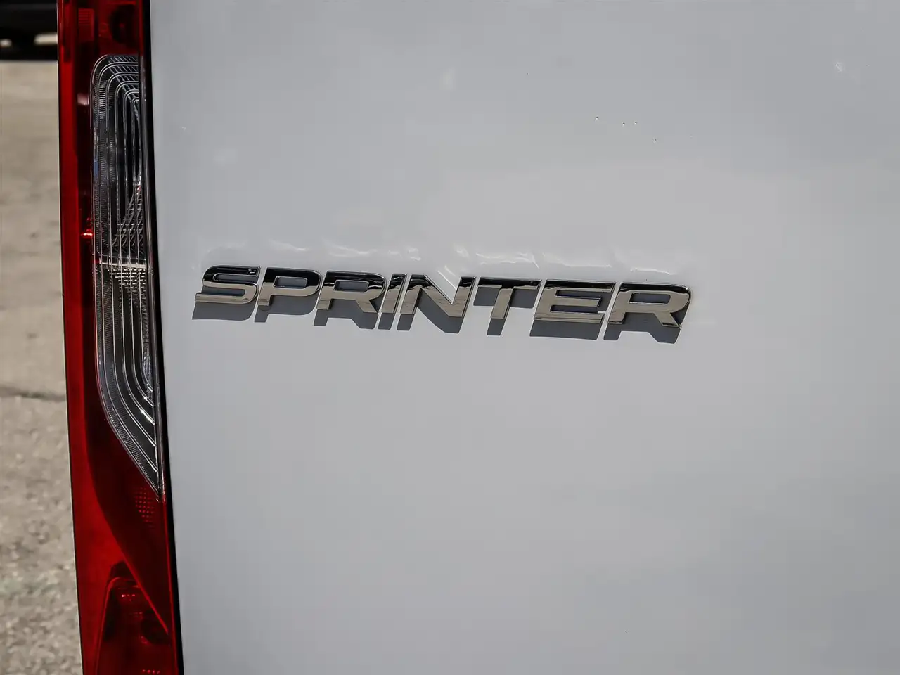 Mercedes-Benz Sprinter - Image 19