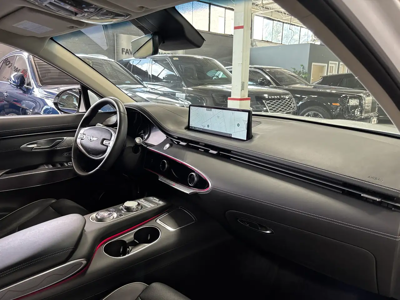 Genesis GV70 - Image 15
