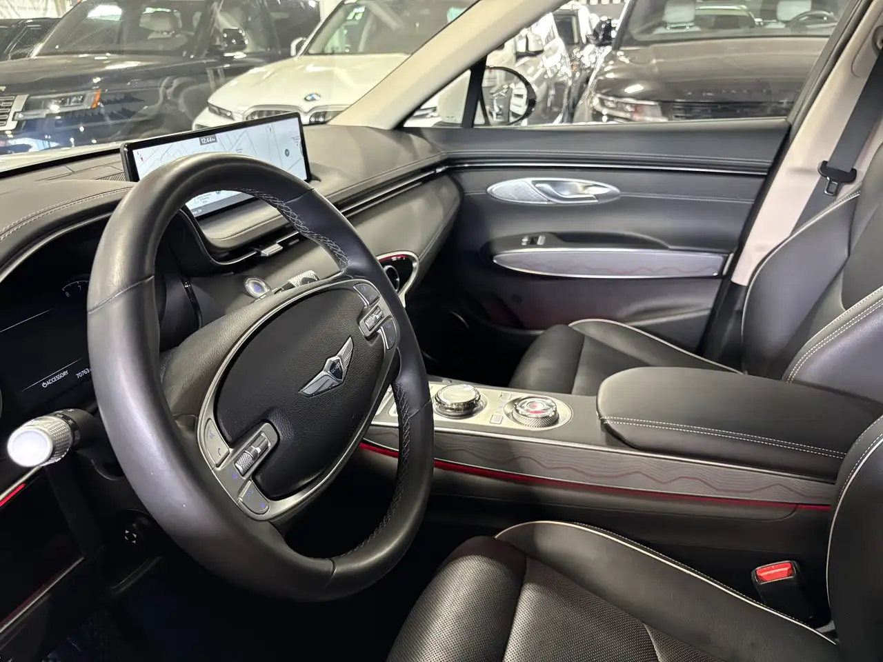 Genesis GV70 - Image 17