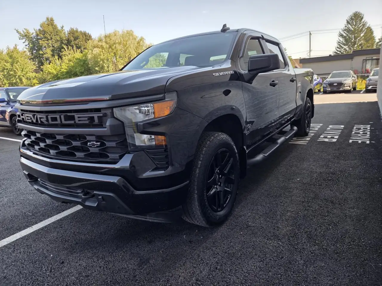Chevrolet Silverado 1500 - Image 3