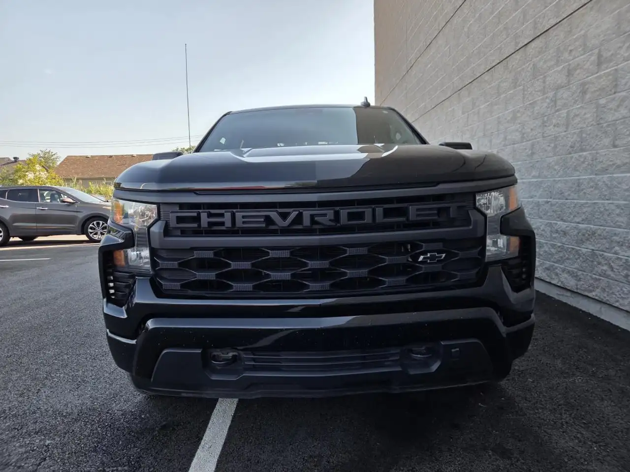 Chevrolet Silverado 1500 - Image 2