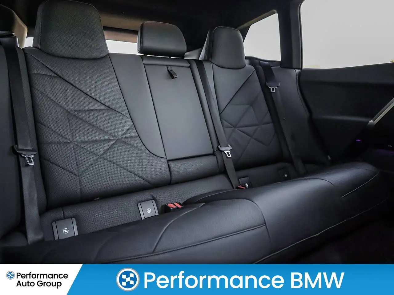 BMW iX - Image 14