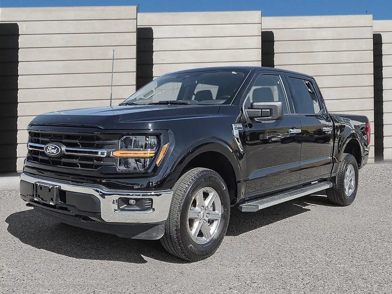 Ford F-150 - Image 1