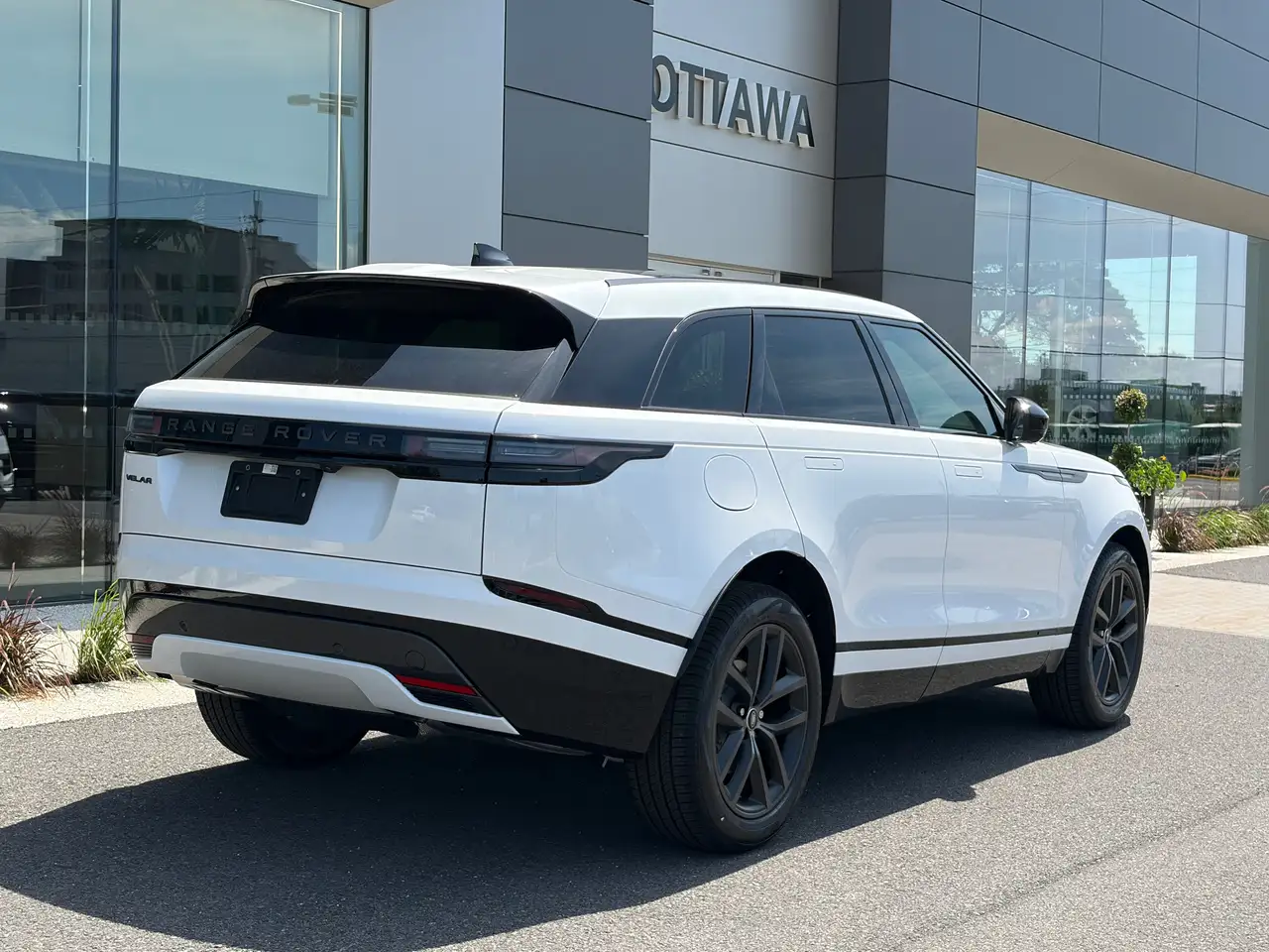 Land Rover Range Rover Velar - Image 6