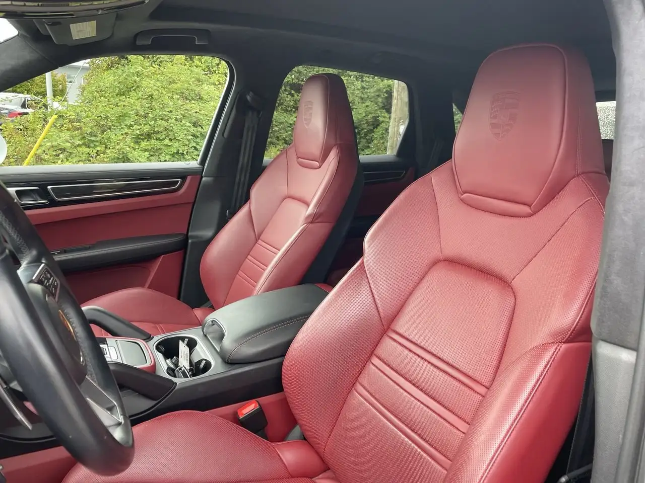 Porsche Cayenne - Image 19
