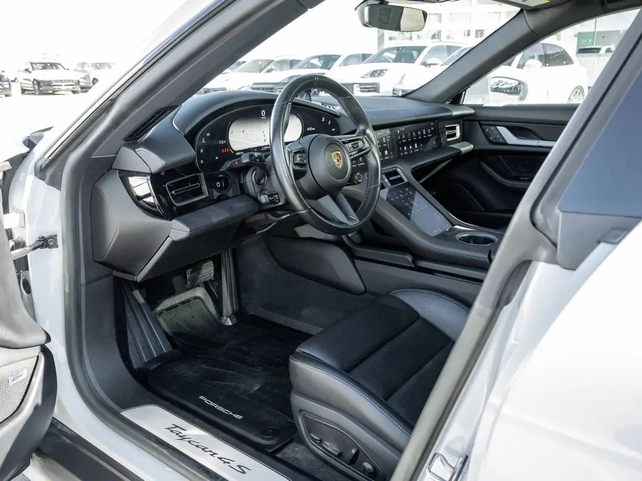 Porsche Taycan - Image 4