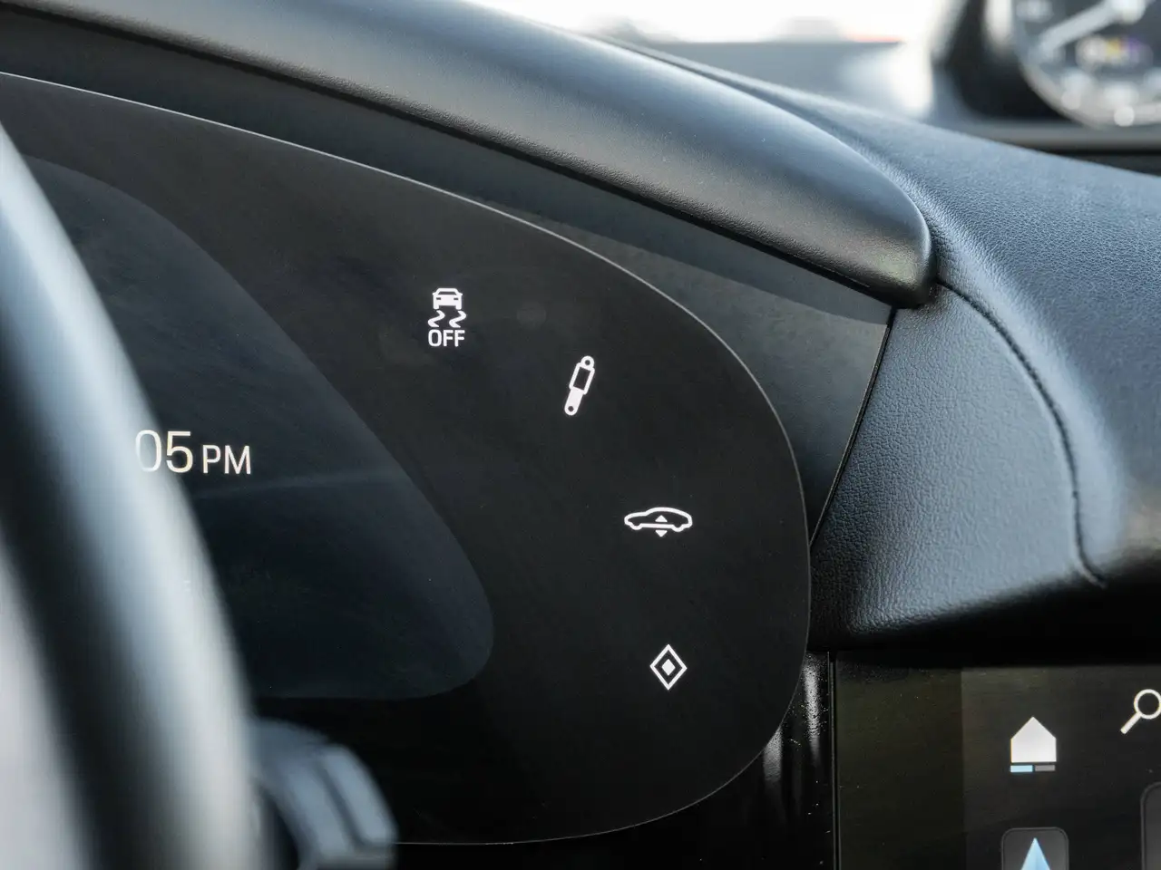 Porsche Taycan - Image 18