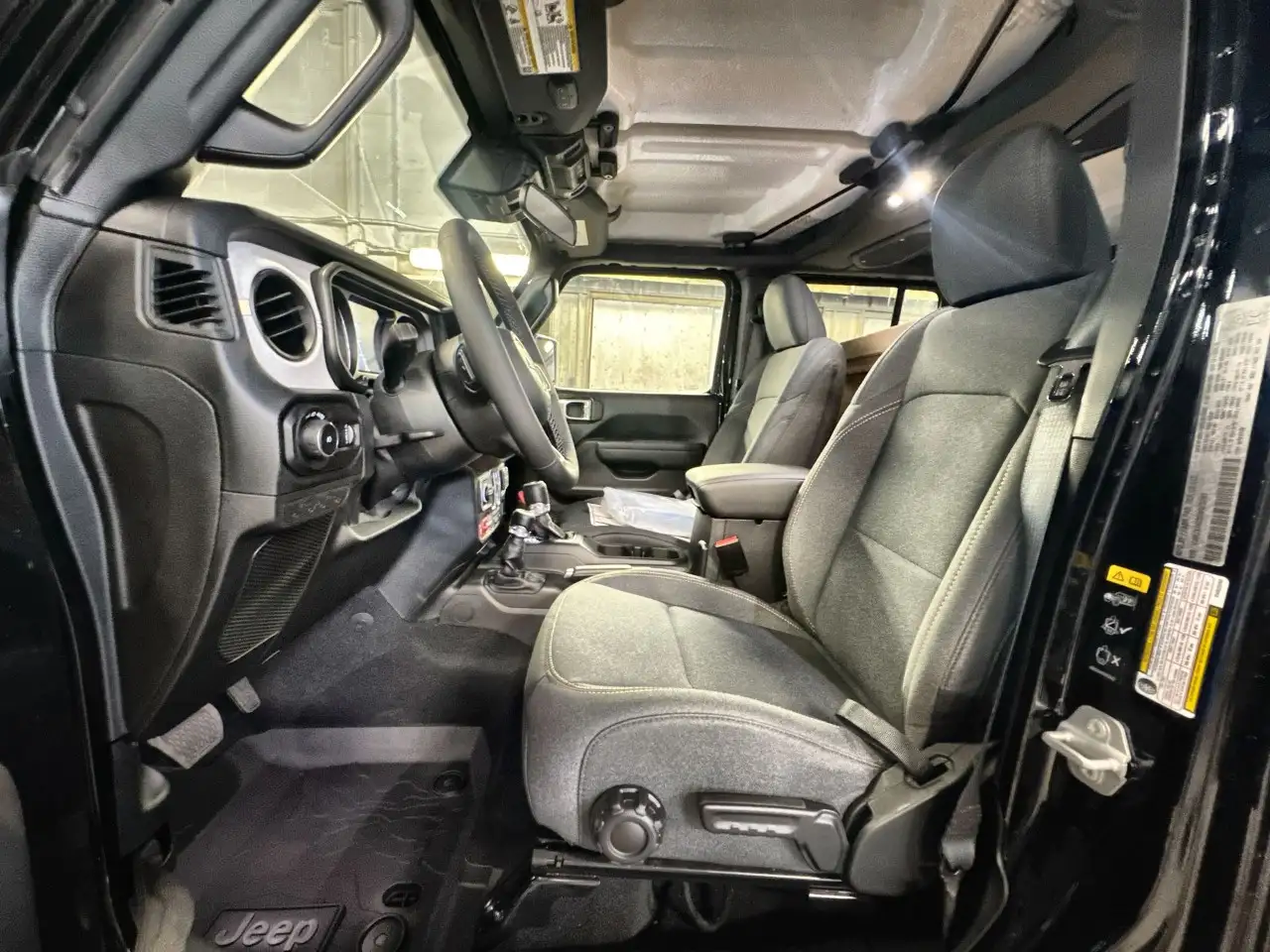 Jeep Wrangler - Image 7