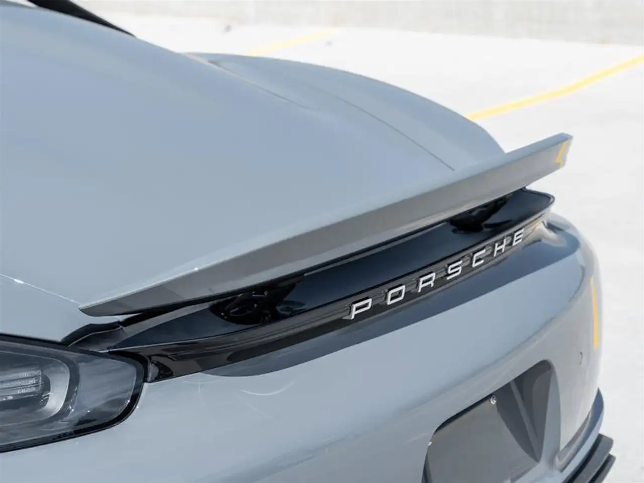 Porsche 718 Spyder - Image 10