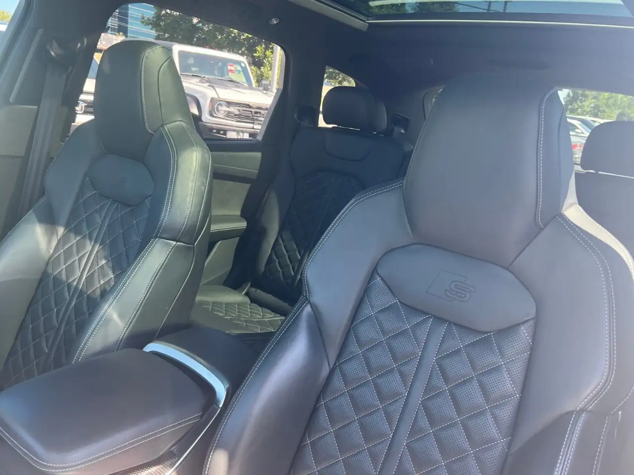 Audi SQ7 - Image 8