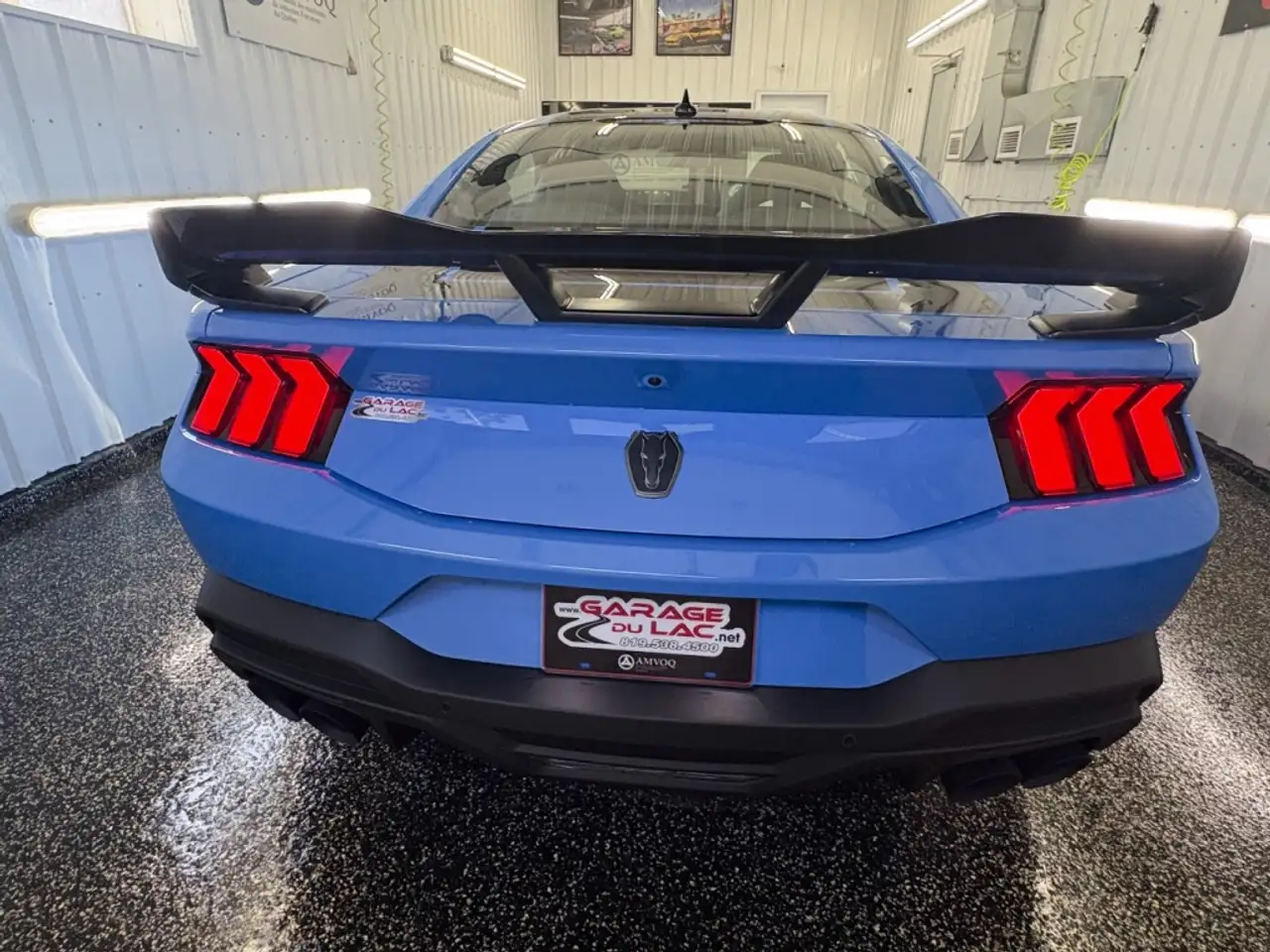 Ford Mustang - Image 32