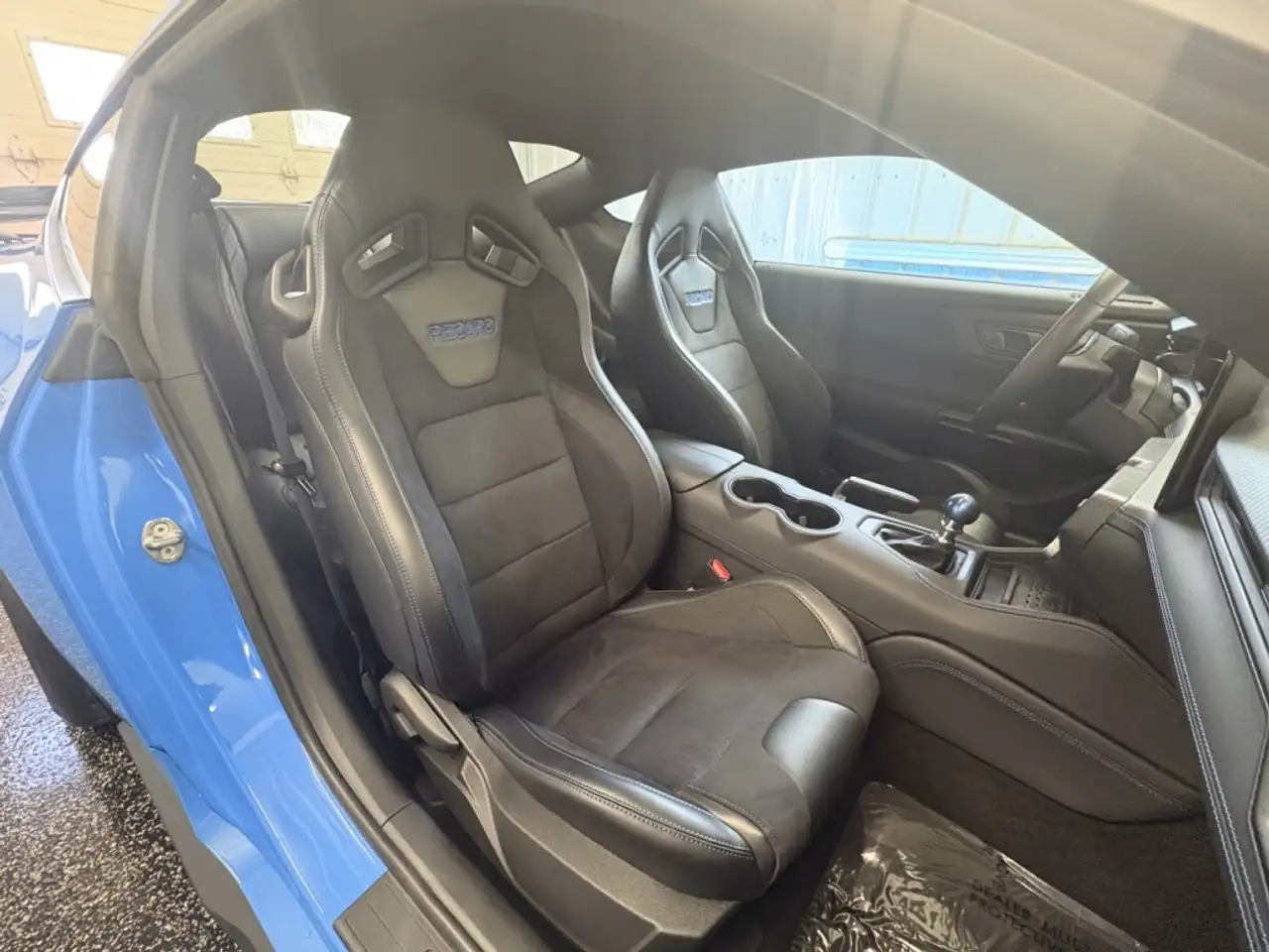 Ford Mustang - Image 21