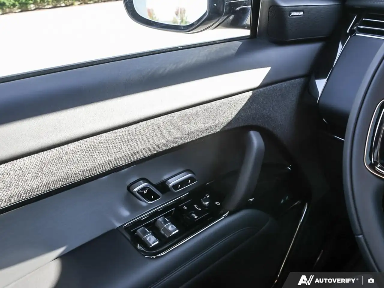 Land Rover Range Rover Sport - Image 17