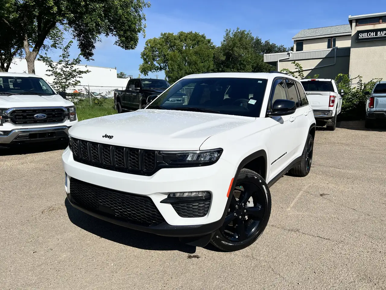Jeep Grand Cherokee - Image 2