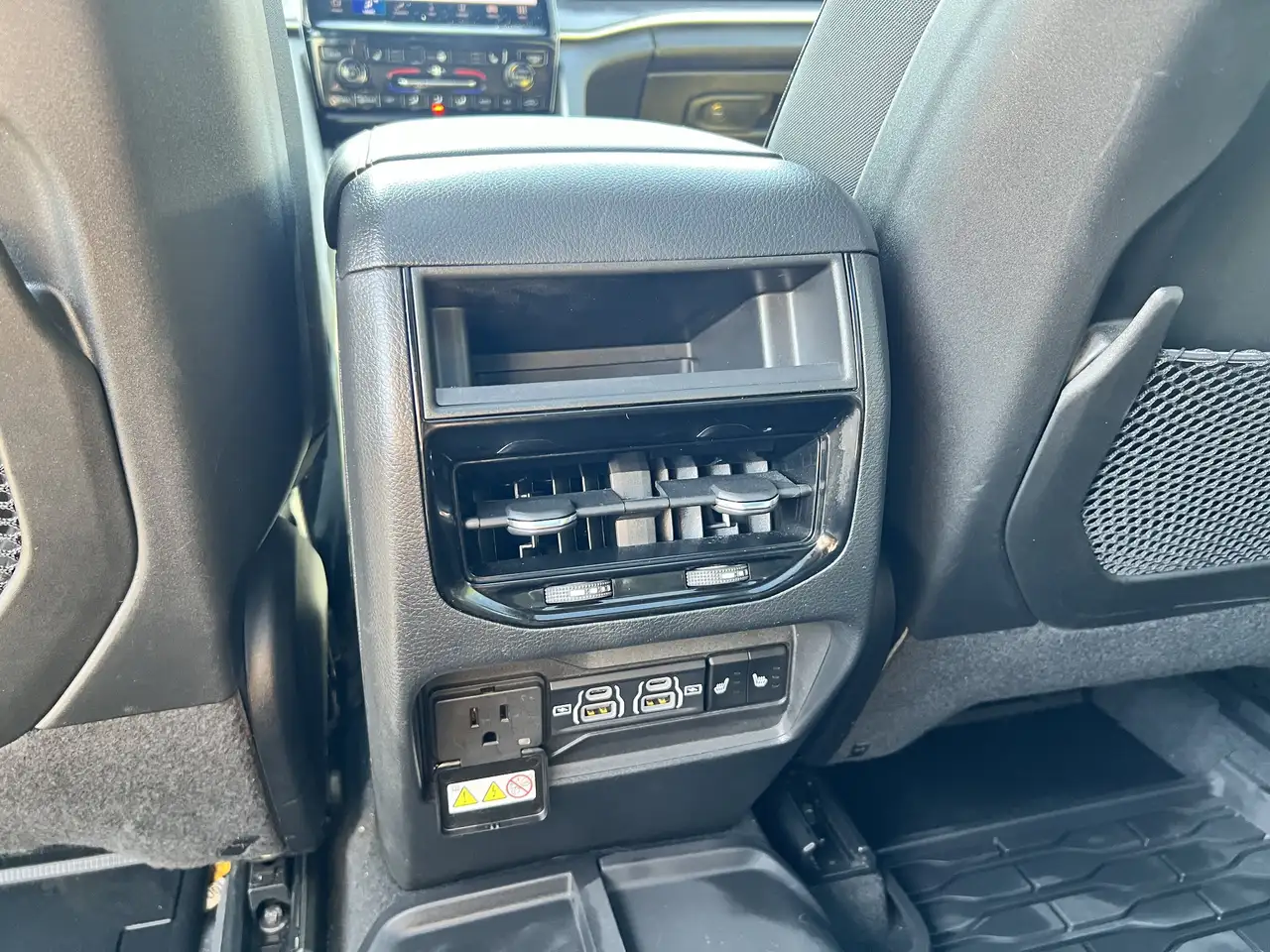 Jeep Grand Cherokee - Image 19