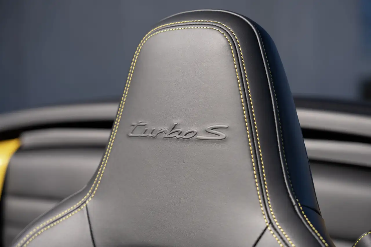 Porsche 911 - Image 44