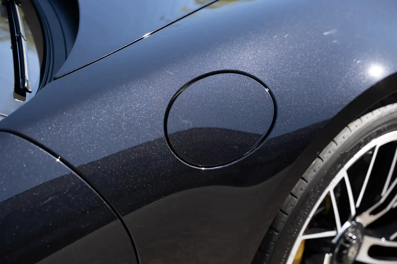 Porsche 911 - Image 37