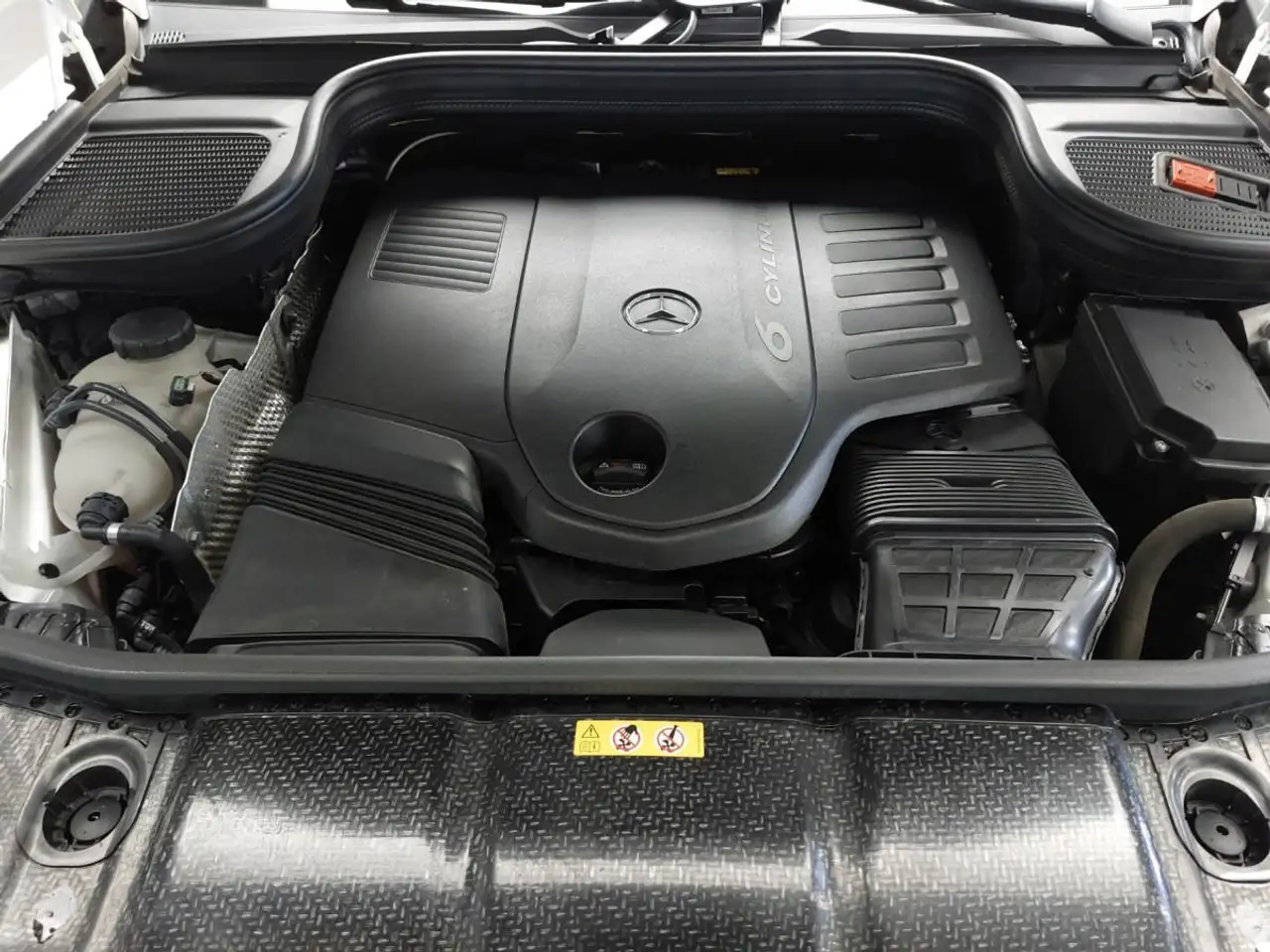 Mercedes-Benz GLE - Image 7