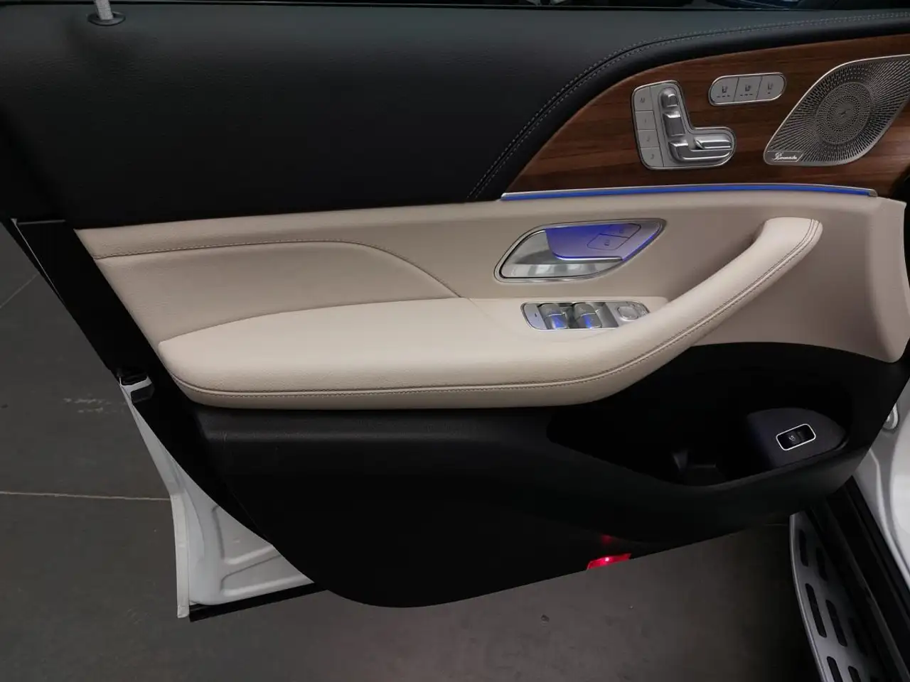 Mercedes-Benz GLE - Image 8