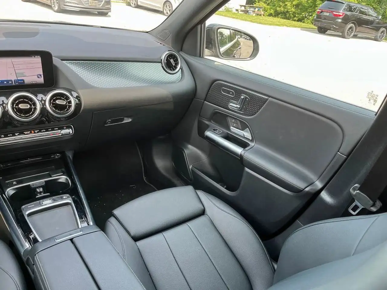 Mercedes-Benz GLA - Image 28