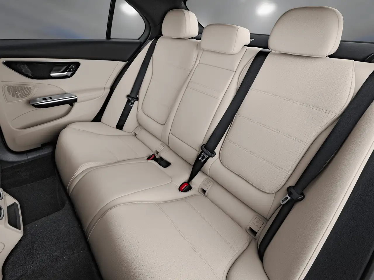 Mercedes-Benz C-Class - Image 9