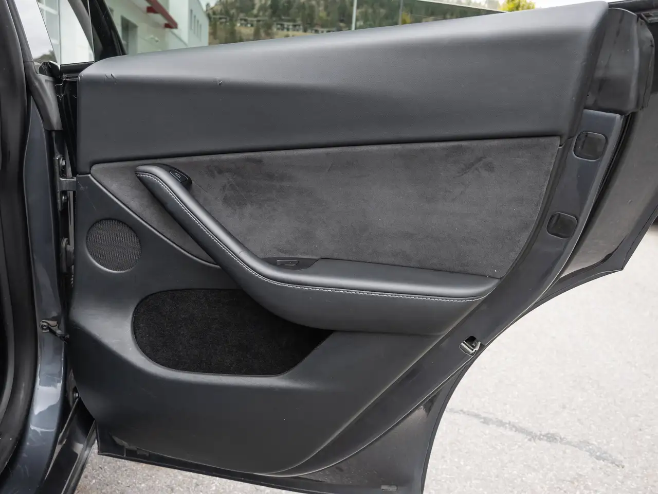 Tesla Model Y - Image 22