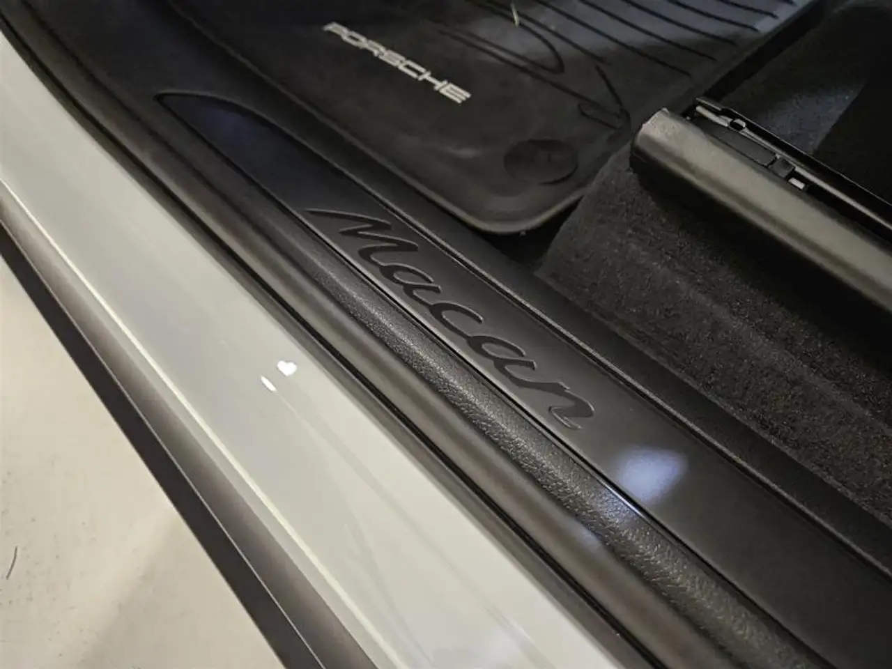 Porsche Macan - Image 22