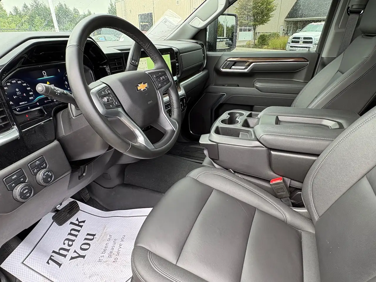Chevrolet Silverado 1500 - Image 7
