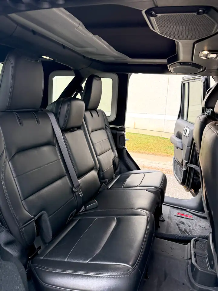 Jeep Wrangler - Image 7