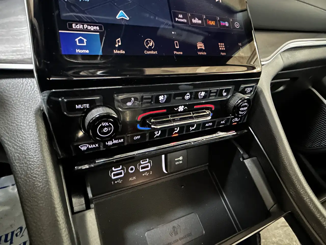 Jeep Grand Cherokee - Image 13