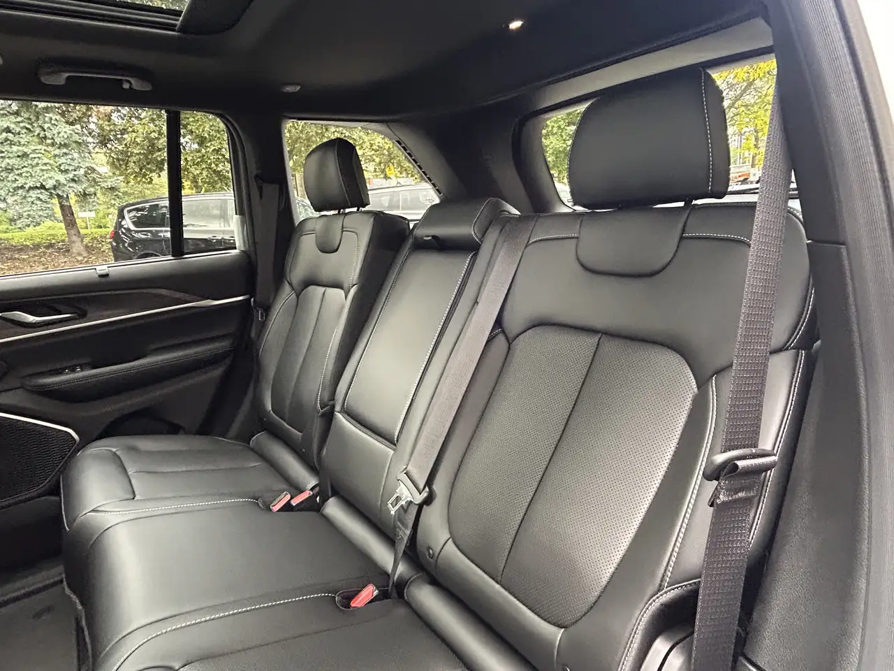 Jeep Grand Cherokee - Image 7