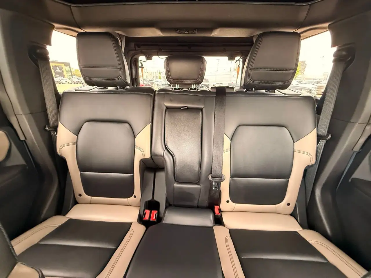 Ford Bronco - Image 15