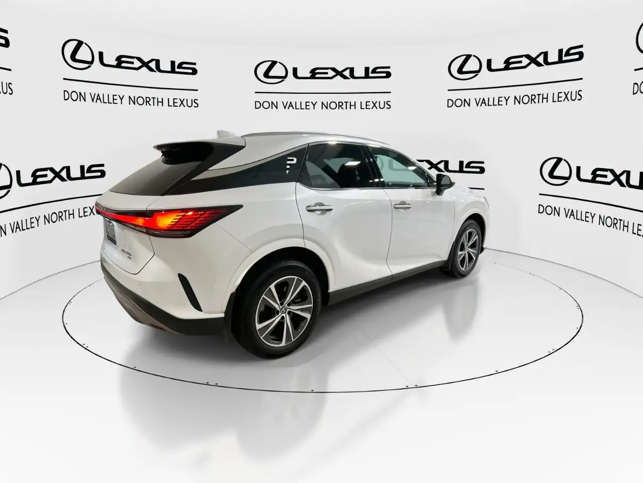Lexus RX - Image 8