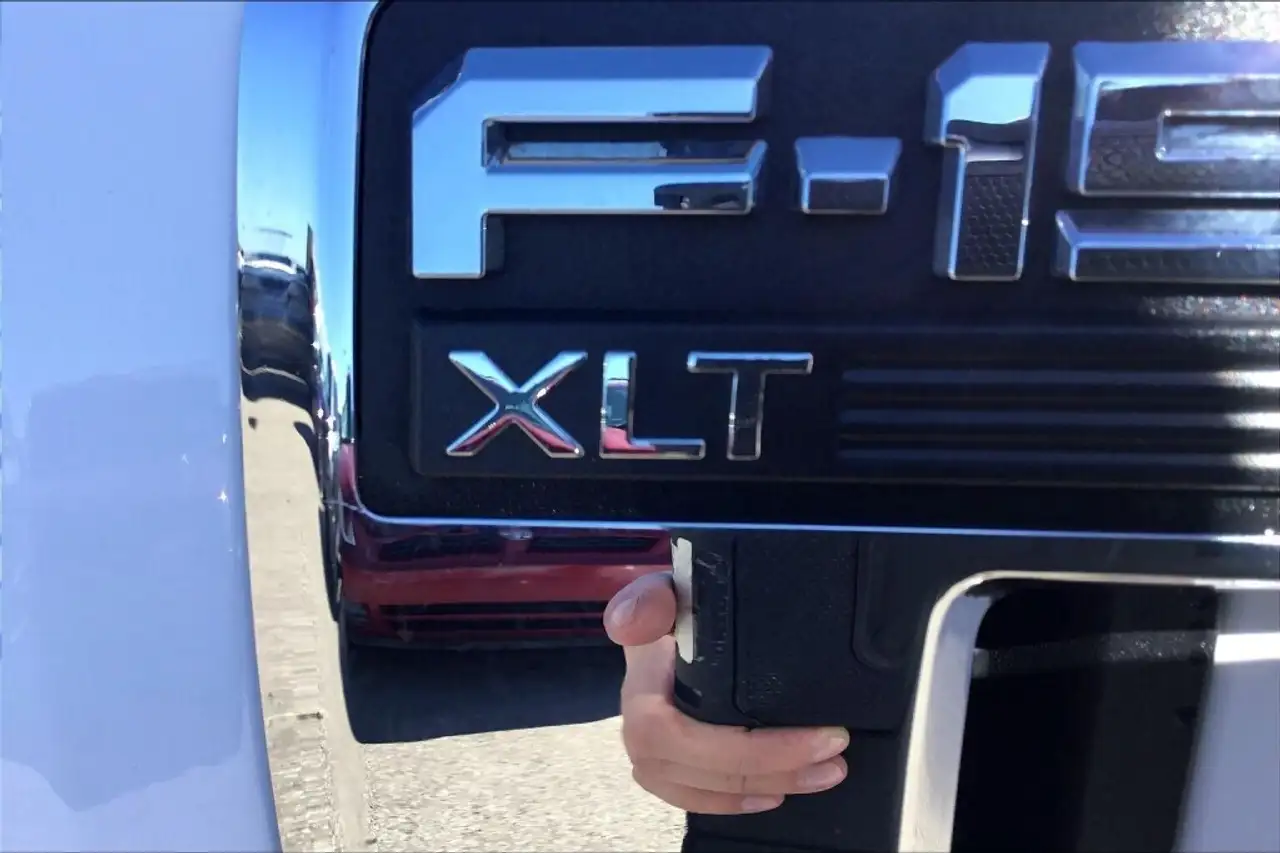 Ford F-150 - Image 8
