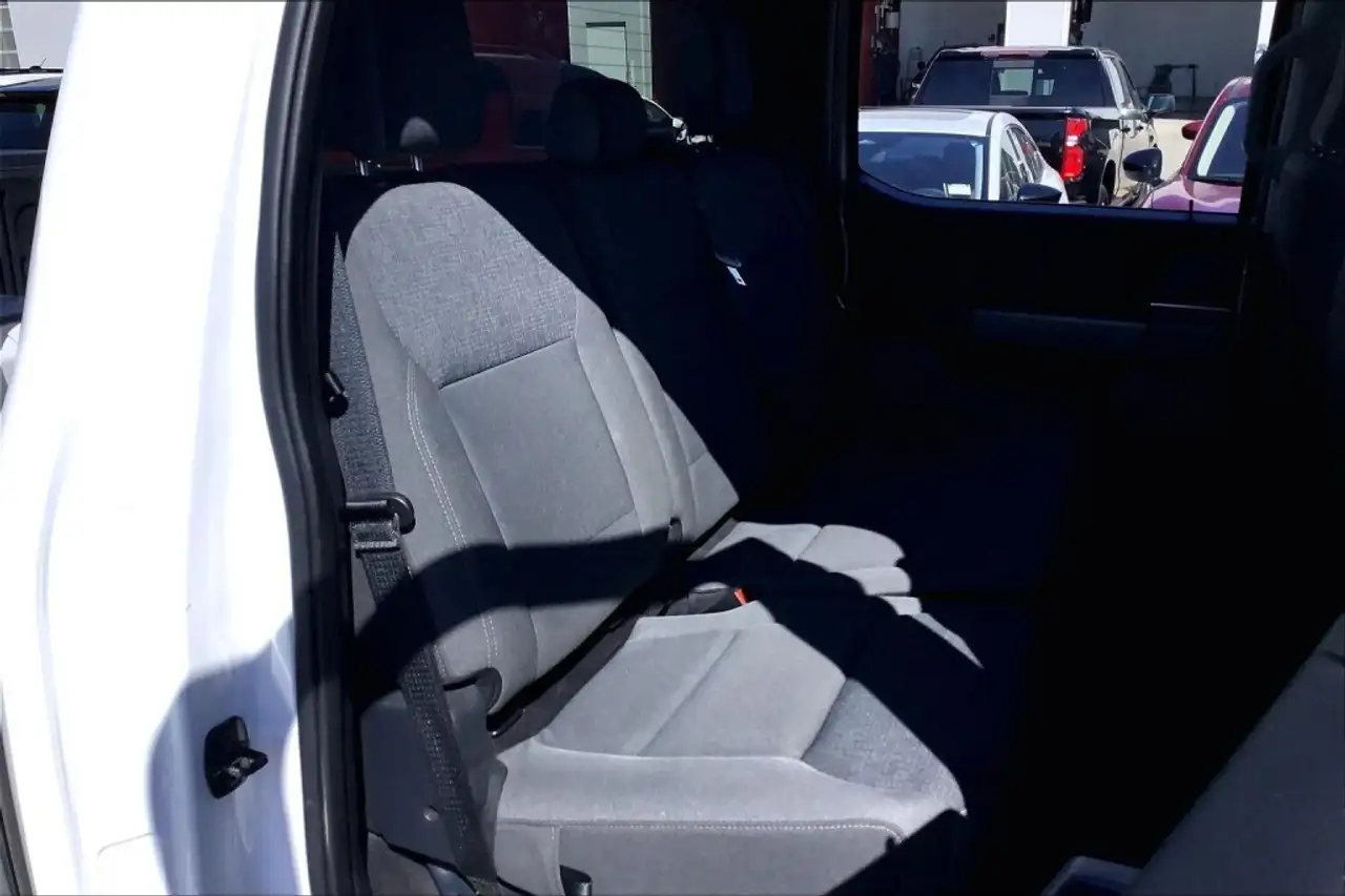 Ford F-150 - Image 27