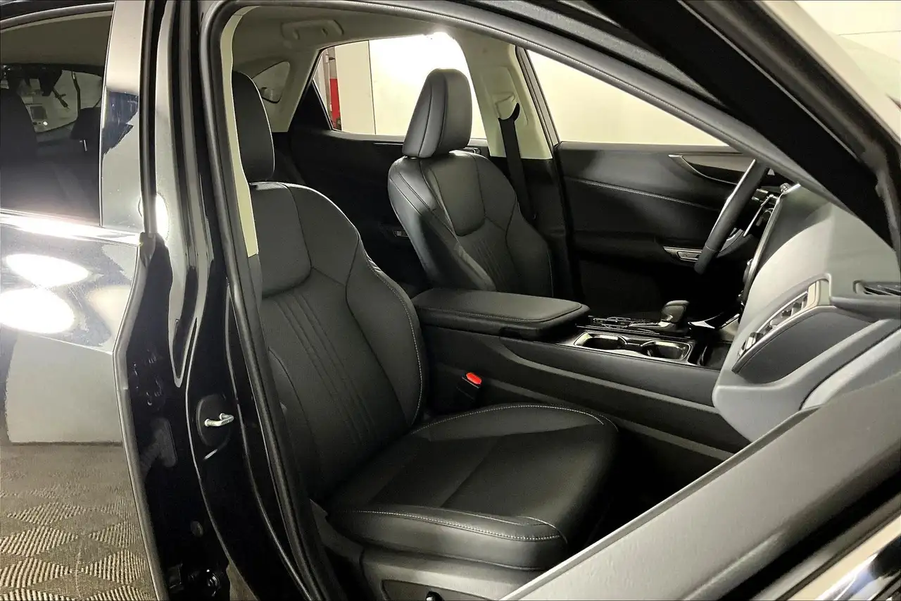Lexus NX - Image 7