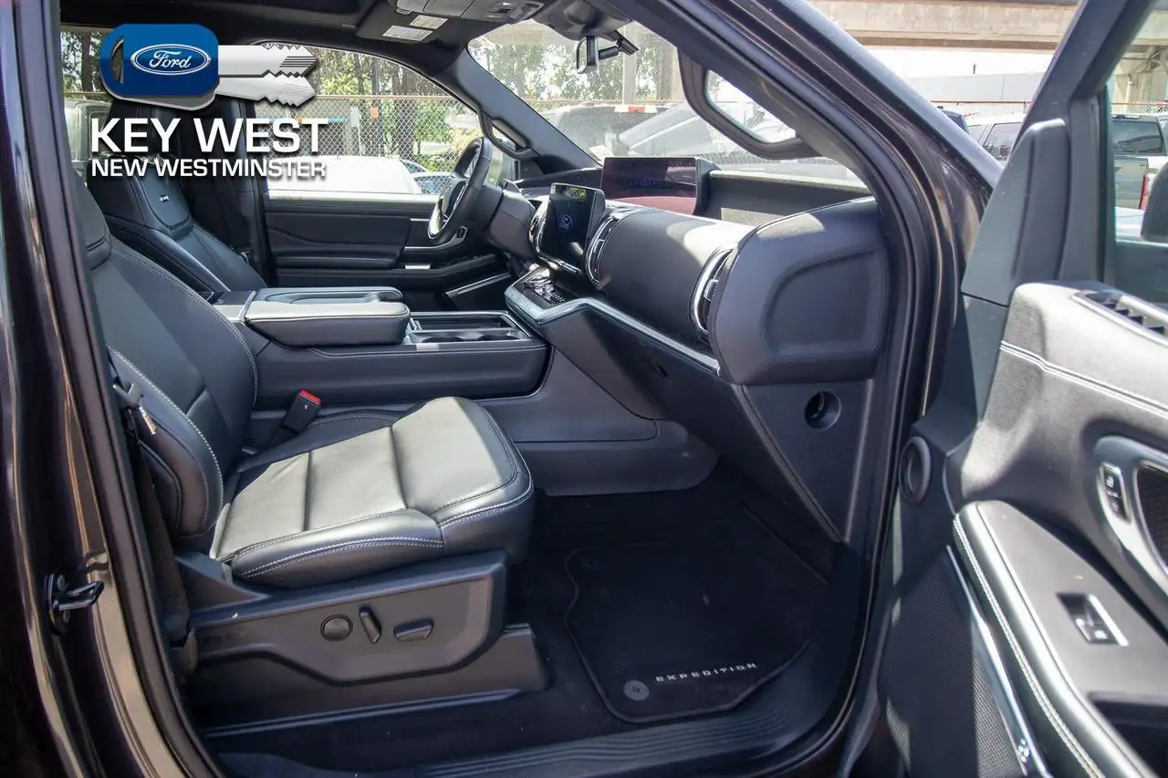 Ford Expedition - Image 25
