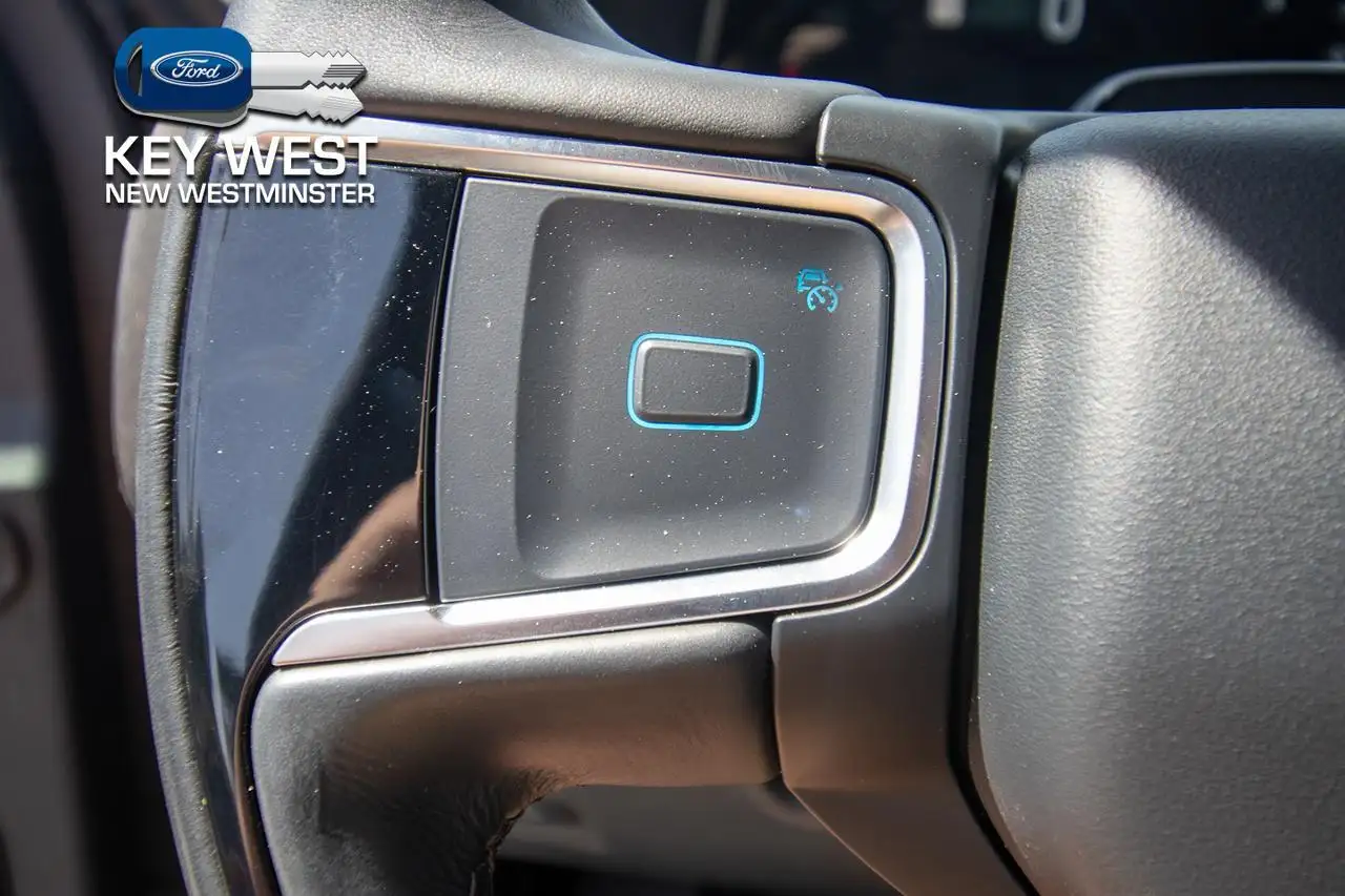 Ford Expedition - Image 16