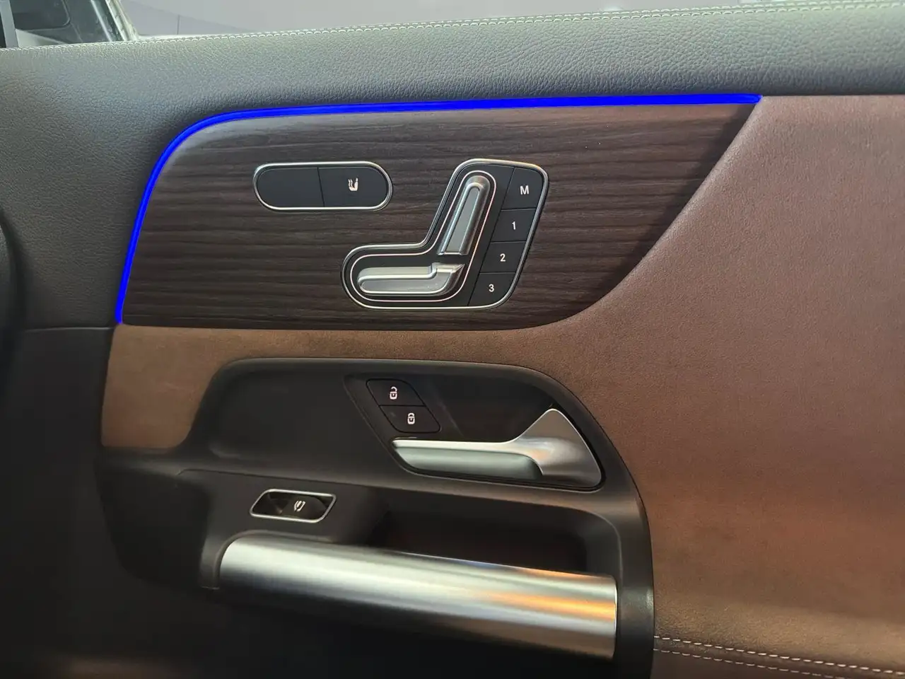 Mercedes-Benz GLA - Image 20
